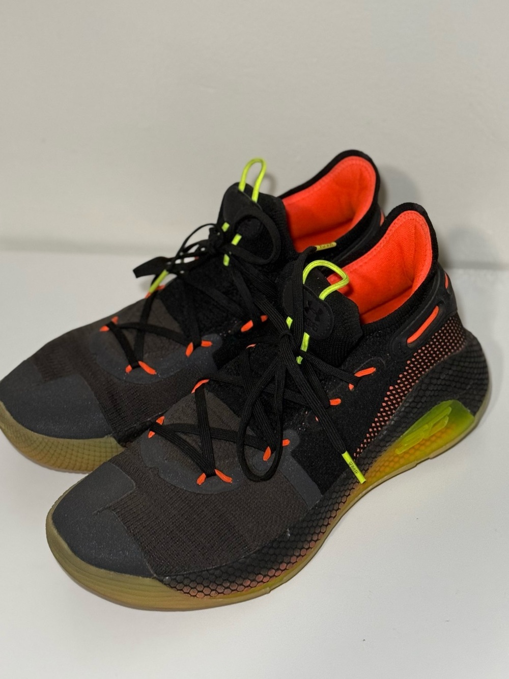Under Armour Curry 6 Fox The Theater Basketball Athletic Sneakers Size 8.5 Men